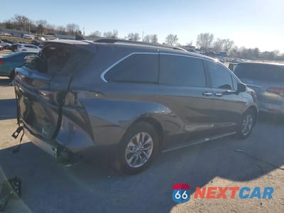 Trzecie zdjęcie samochodu z tyłu: 2025 TOYOTA SIEANNA VIN:5TDYSKFC0SS198833 - miniatura