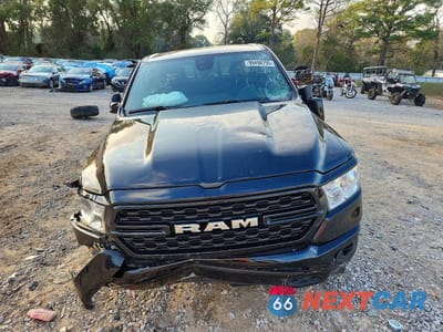 Piąte zdjęcie samochodu w środku: 2024 RAM 1500 BIG HORN/LONE STAR VIN:1C6RREFT8RN221431 - miniatura
