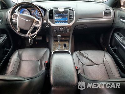Zdjęcie 8 z 13 samochodu: 2014 CHRYSLER 300C VIN:2C3CCAETXEH117704 - miniatura
