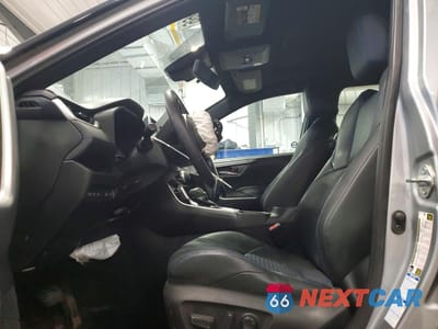 Zdjęcie 7 z 15 samochodu: 2021 TOYOTA RAV4 XLE VIN:2T3RWRFV2MW103693 - miniatura