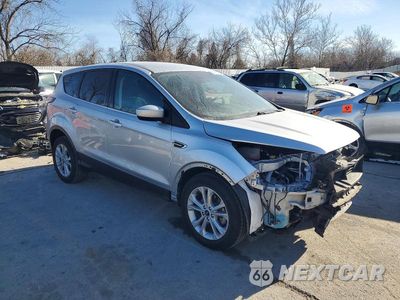 Czwarte zdjęcie samochodu z boku: 2017 FORD ESCAPE VIN:1FMCU0GD6HUE95007 - miniatura
