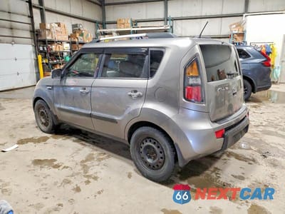 Drugie zdjęcie samochodu z przodu: 2011 KIA SOUL + VIN:KNDJT2A29B7238074 - miniatura