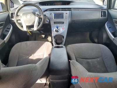 Zdjęcie 8 z 12 samochodu: 2013 TOYOTA PRIUS VIN:JTDKN3DU8D5664841 - miniatura