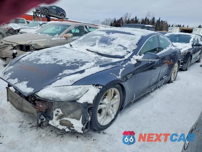 2015 TESLA MODEL S 85D 5YJSA1H29FF096464 - główne zdjęcie licytacji z USA - miniatura