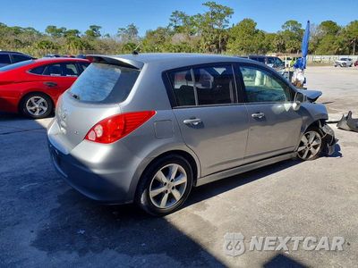 Trzecie zdjęcie samochodu z tyłu: 2011 NISSAN VERSA 1.8 S VIN:3N1BC1CP8BL372872 - miniatura