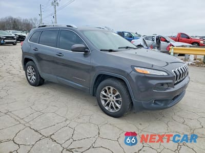 Czwarte zdjęcie samochodu z boku: 2017 JEEP CHEROKEE LATITUDE VIN:1C4PJLCB2HW628919 - miniatura