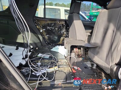 Zdjęcie 11 z 12 samochodu: 2023 CHEVROLET TAHOE C1500 VIN:1GNSCLED3PR194890 - miniatura