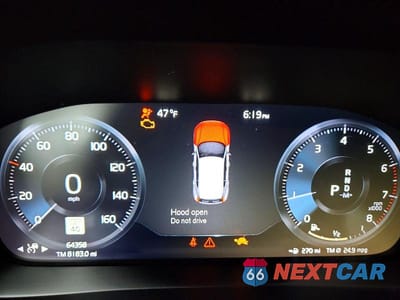 Zdjęcie 9 z 12 samochodu: 2022 VOLVO XC40 T5 R-DESIGN VIN:YV4162UMXN2668070 - miniatura