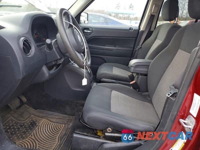Zdjęcie 7 z 13 samochodu: 2012 JEEP PATRIOT VIN:1C4NJRBB1CD658476 - miniatura