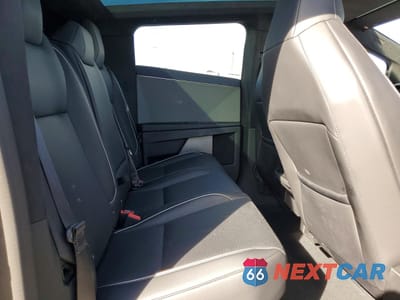Zdjęcie 10 z 12 samochodu: 2024 TESLA CYBERTRUCK VIN:7G2CEHED7RA033076 - miniatura
