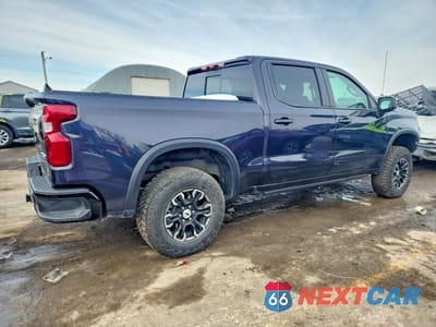 Trzecie zdjęcie samochodu z tyłu: 2024 CHEVROLET SILVERADO K1500 ZR2 VIN:3GCUDHEL6RG230027 - miniatura