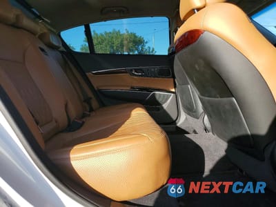 Zdjęcie 10 z 13 samochodu: 2017 KIA K900 VIN:KNALW4D41H6035605 - miniatura