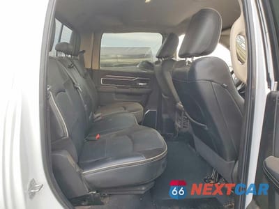 Zdjęcie 10 z 12 samochodu: 2022 RAM 3500 LARAMIE VIN:3C63RRJL5NG240400 - miniatura