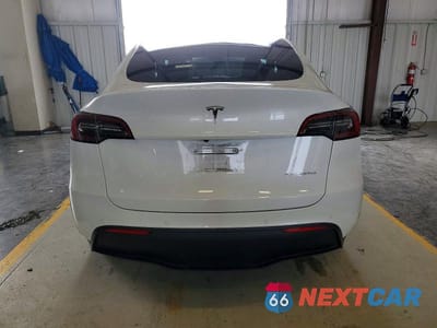 Zdjęcie 6 z 13 samochodu: 2022 TESLA MODEL Y VIN:7SAYGDEE8NF504530 - miniatura
