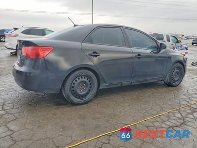 Trzecie zdjęcie samochodu z tyłu: 2011 KIA FORTE EX VIN:KNAFU4A25B5455886 - miniatura