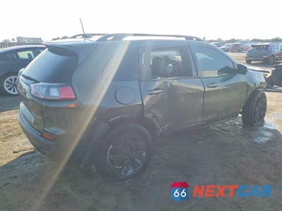 Trzecie zdjęcie samochodu z tyłu: 2019 JEEP CHEROKEE TRAILHAWK VIN:1C4PJMBX5KD169410 - miniatura