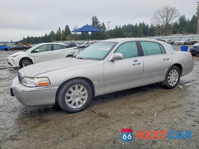 2011 LINCOLN TOWN CAR SIGNATURE LIMITED 2LNBL8CV8BX759260 - główne zdjęcie licytacji z USA - miniatura