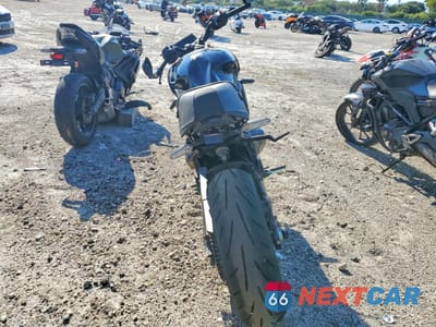 Czwarte zdjęcie samochodu z boku: 2025 YAMAHA MTM890 VIN:JYARN96EXSA000919 - miniatura