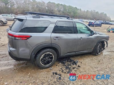 Trzecie zdjęcie samochodu z tyłu: 2025 NISSAN PATHFINDER ROCK CREEK VIN:5N1DR3BD2SC222352 - miniatura