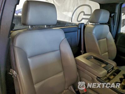 Zdjęcie 10 z 12 samochodu: 2018 CHEVROLET SILVERADO C1500 VIN:1GCNCNEH6JZ221298 - miniatura
