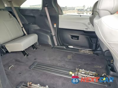 Zdjęcie 11 z 13 samochodu: 2025 TOYOTA SIENNA XLE VIN:5TDYRKEC6SS228155 - miniatura