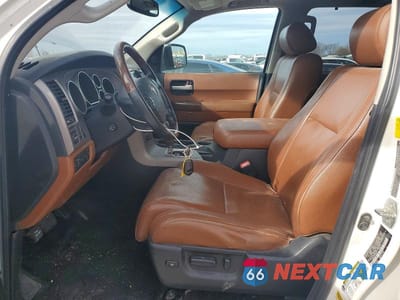 Zdjęcie 7 z 13 samochodu: 2010 TOYOTA SEQUOIA PLATINUM VIN:5TDDW5G17AS027111 - miniatura