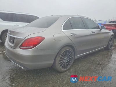 Trzecie zdjęcie samochodu z tyłu: 2019 MERCEDES-BENZ C 300 VIN:55SWF8DB7KU317067 - miniatura