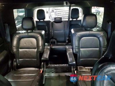 Zdjęcie 10 z 14 samochodu: 2023 LINCOLN NAVIGATOR RESERVE VIN:5LMJJ2LGXPEL13911 - miniatura