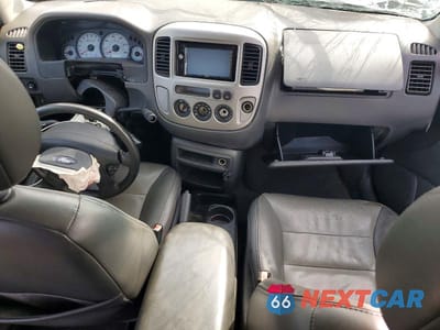 Zdjęcie 8 z 12 samochodu: 2004 FORD ESCAPE XLT VIN:1FMCU03144KA69656 - miniatura