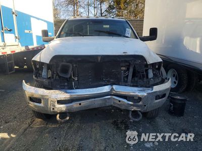 Piąte zdjęcie samochodu w środku: 2017 RAM 5500 VIN:3C7WRMDL5HG604360 - miniatura