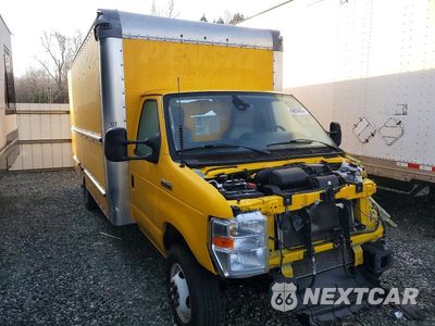 Czwarte zdjęcie samochodu z boku: 2023 FORD ECONOLINE VIN:1FDWE3FN9PDD03003 - miniatura