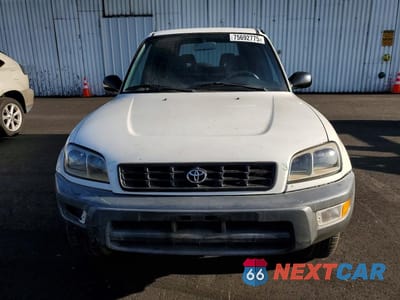 Piąte zdjęcie samochodu w środku: 1998 TOYOTA RAV4 VIN:JT3GP10VXW0022693 - miniatura