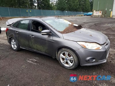 Czwarte zdjęcie samochodu z boku: 2014 FORD FOCUS SE VIN:1FADP3F22EL322903 - miniatura