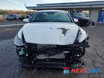 Piąte zdjęcie samochodu w środku: 2023 HYUNDAI SONATA HYBRID VIN:KMHL24JJ0PA077649 - miniatura