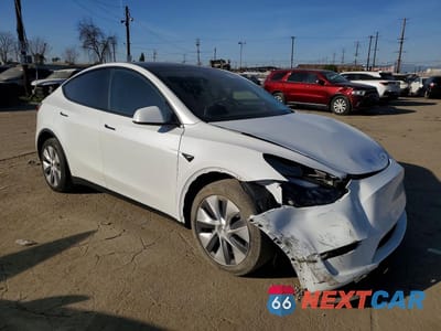 Czwarte zdjęcie samochodu z boku: 2024 TESLA MODEL Y VIN:7SAYGDEE6RA228190 - miniatura