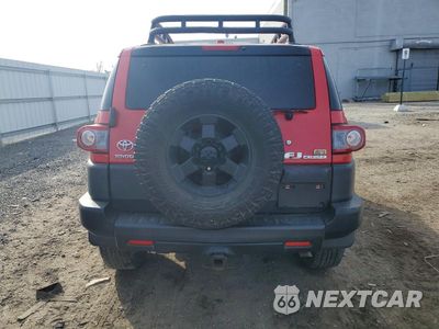 Zdjęcie 6 z 14 samochodu: 2012 TOYOTA FJ CRUISER VIN:JTEBU4BF5CK135226 - miniatura