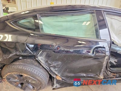 Zdjęcie 10 z 12 samochodu: 2023 TESLA MODEL 3 VIN:5YJ3E1EA4PF702811 - miniatura