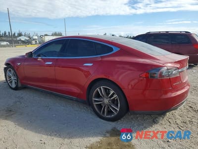 Drugie zdjęcie samochodu z przodu: 2013 TESLA MODEL S VIN:5YJSA1CG6DFP20947 - miniatura