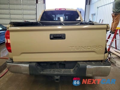 Zdjęcie 6 z 12 samochodu: 2017 TOYOTA TUNDRA DOUBLE CAB SR VIN:5TFUY5F19HX604589 - miniatura