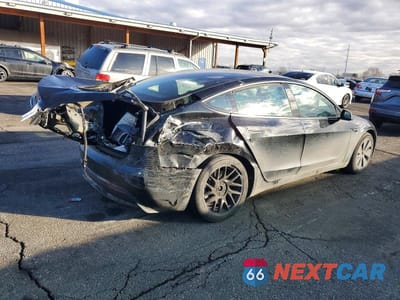 Trzecie zdjęcie samochodu z tyłu: 2025 TESLA MODEL 3 VIN:5YJ3E1EB0SF940754 - miniatura