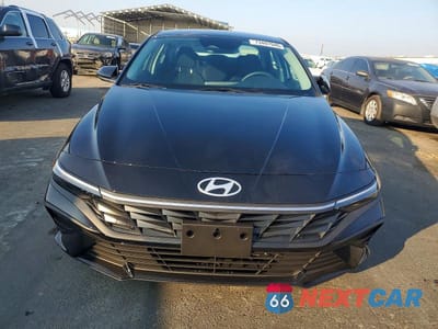 Piąte zdjęcie samochodu w środku: 2026 HYUNDAI ELANTRA BLUE VIN:KMHLM4DJ2TU184667 - miniatura