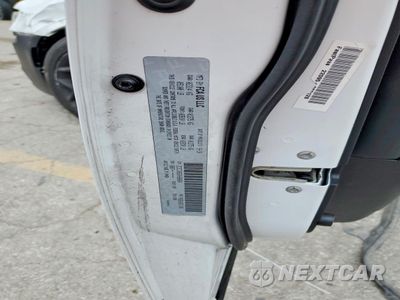 Zdjęcie 12 z 13 samochodu: 2019 CHRYSLER 300 S VIN:2C3CCABG6KH698864 - miniatura