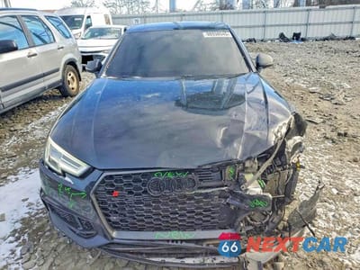 Piąte zdjęcie samochodu w środku: 2018 AUDI S4 PRESTIGE VIN:WAUC4AF46JA233715 - miniatura