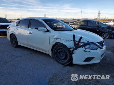 Czwarte zdjęcie samochodu z boku: 2017 NISSAN ALTIMA 2.5 VIN:1N4AL3AP8HN317845 - miniatura