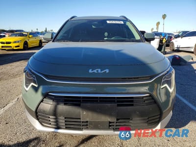 Piąte zdjęcie samochodu w środku: 2025 KIA NIRO EX VIN:KNDCR3LE1S5241034 - miniatura