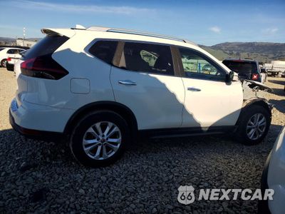 Trzecie zdjęcie samochodu z tyłu: 2018 NISSAN ROGUE S VIN:5N1AT2MT9JC839751 - miniatura