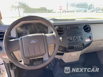 Zdjęcie 9 z 11 samochodu: 2008 FORD F450 SUPER DUTY VIN:1FDXF46R58ED87116 - miniatura
