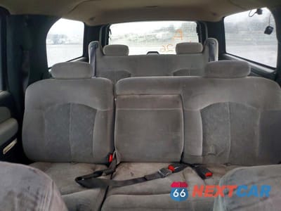 Zdjęcie 10 z 13 samochodu: 2001 CHEVROLET SUBURBAN C1500 VIN:3GNEC16T51G126914 - miniatura