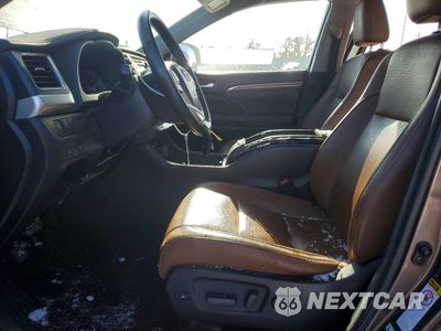 Zdjęcie 7 z 14 samochodu: 2017 TOYOTA HIGHLANDER LIMITED VIN:5TDDZRFH3HS445995 - miniatura
