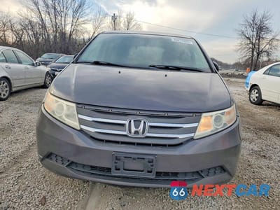 Piąte zdjęcie samochodu w środku: 2013 HONDA ODYSSEY EX VIN:5FNRL5H42DB047914 - miniatura